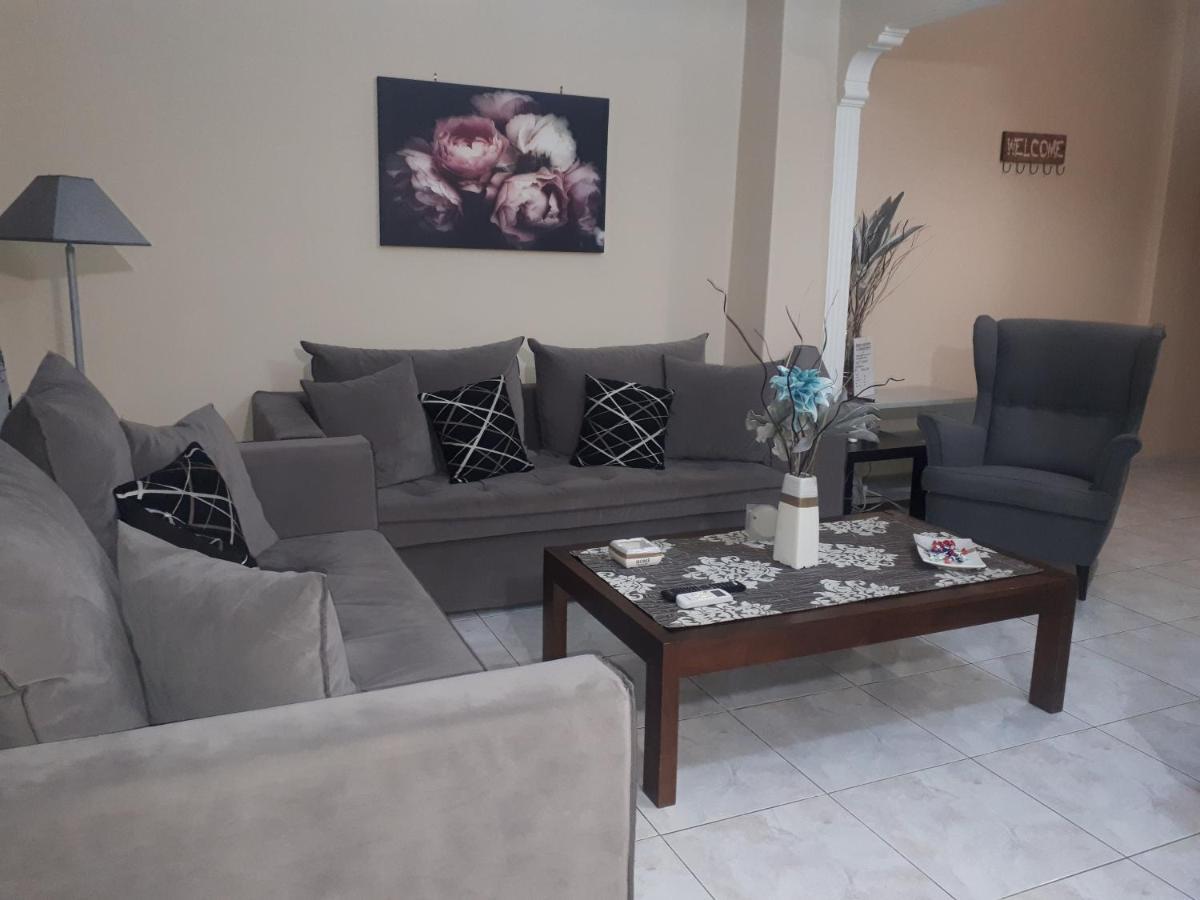 Modern Apartment Chania Center Luaran gambar